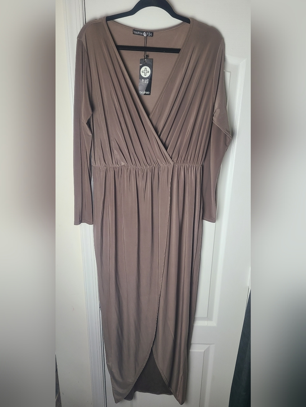 Boohoo Plus Long Sleeve Wrap Maxi Dress | Mocha | 14